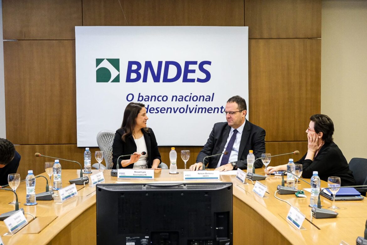 No Rio de Janeiro, governadora Raquel Lyra trata de financiamento do BNDES para setores estratégicos do Estado