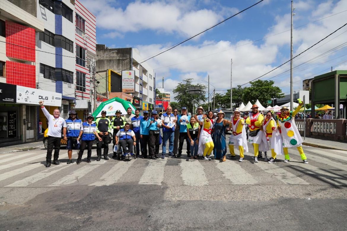 Campanha Maio Amarelo com várias ações educativas planejadas pela AMC