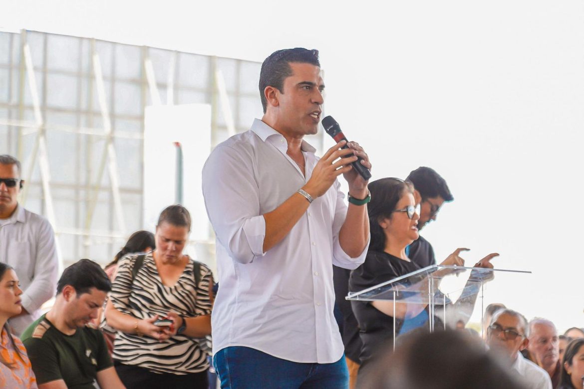 Prefeito Rodrigo Pinheiro anuncia reajuste salarial para diversas categorias na semana do aniversário de Caruaru