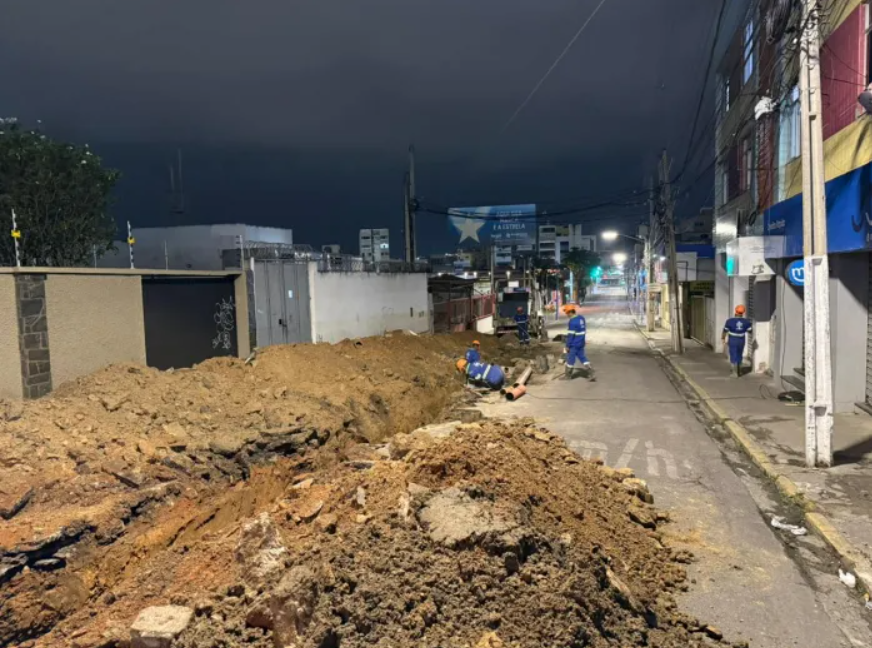 Obra de esgoto volta a ceder, em Caruaru, após serviço da Compesa