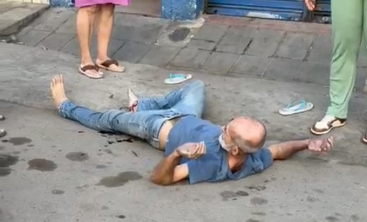 Homem fica pendurado em grades de prédio e cai no bairro Maurício de Nassau, em Caruaru