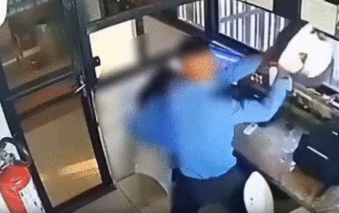 Mulher é agredida por colega de trabalho na portaria de condomínio