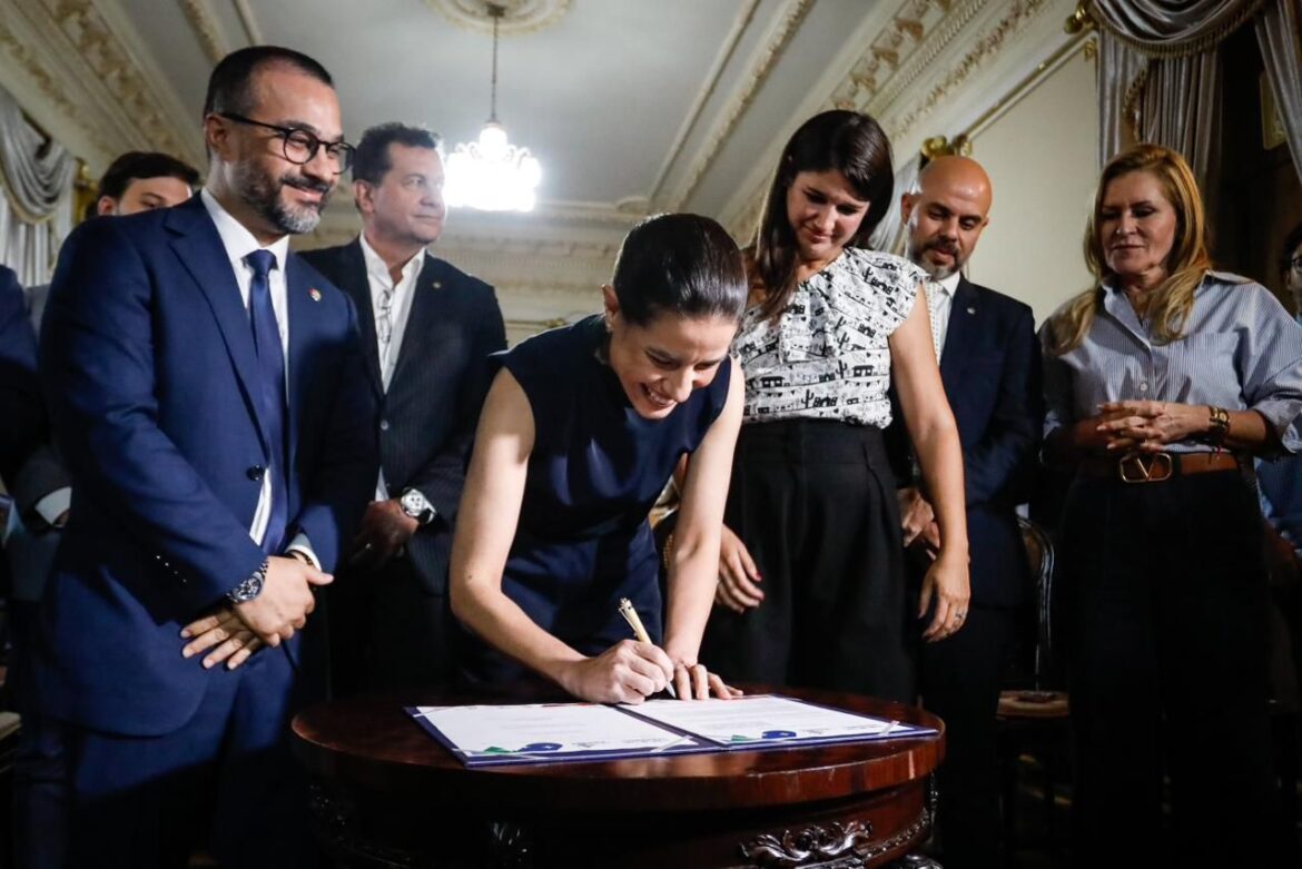 Raquel Lyra anuncia investimento de R$ 30 milhões em centros culturais e edital para artistas de PE