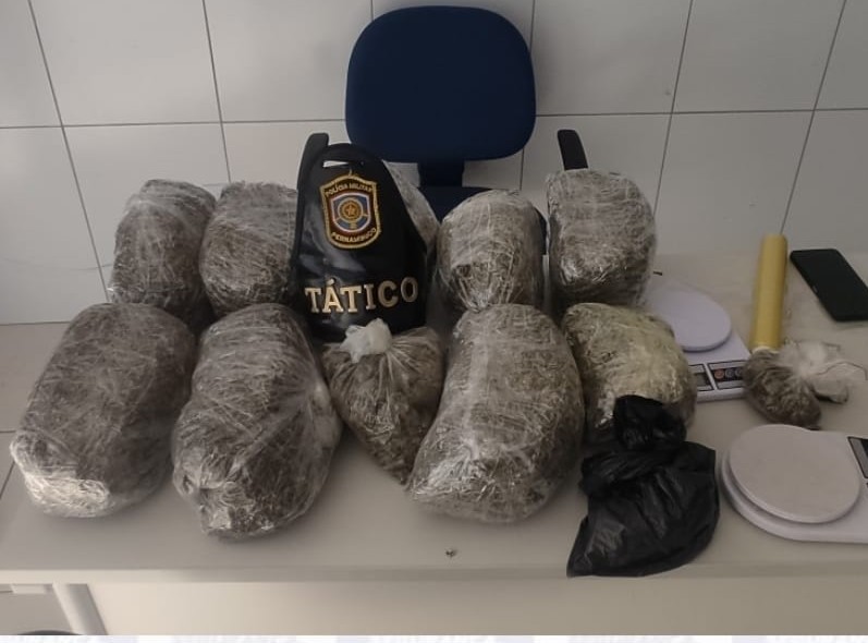 Homem é preso com 9 kg de maconha em Caruaru, no bairro Petrópolis
