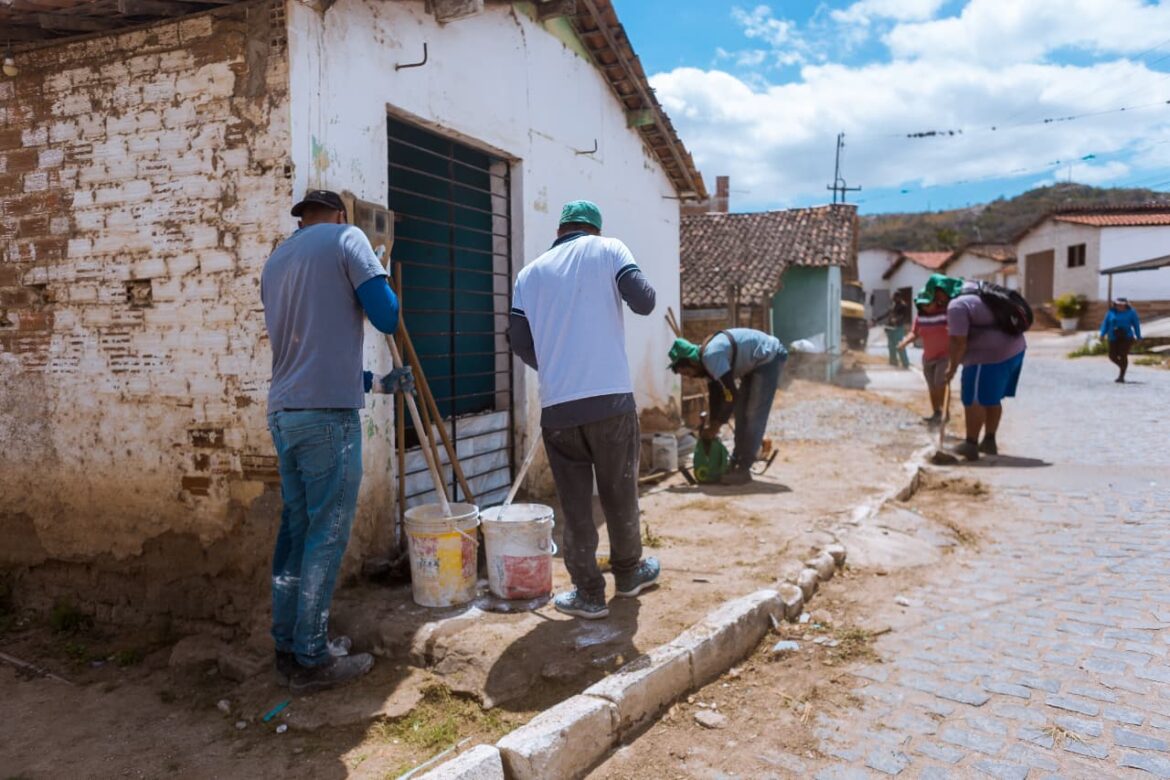 Prefeitura de Caruaru conclui ações do Prefeitura na Porta Rural em Malhada de Pedra