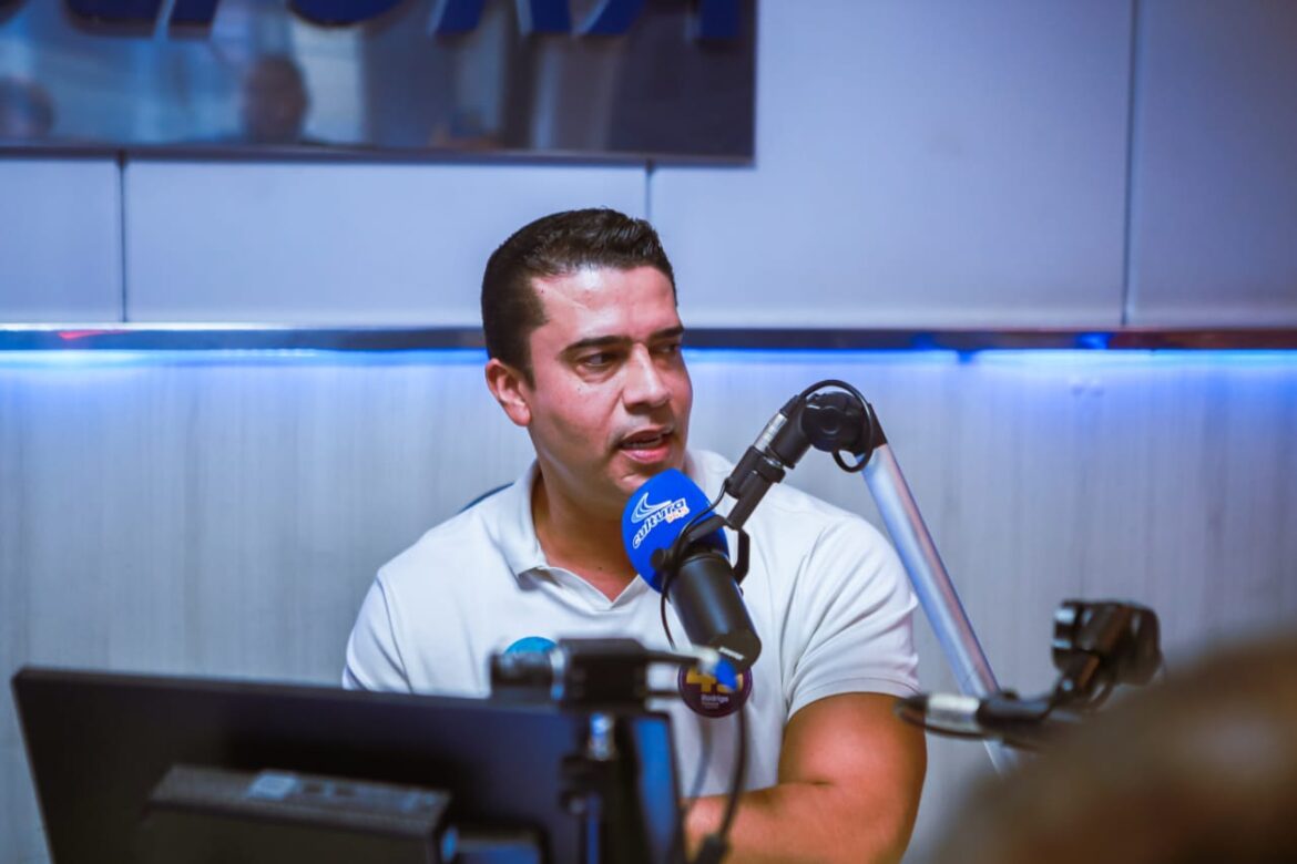 Prefeito Rodrigo Pinheiro alerta população sobre golpes usando seu nome em Caruaru