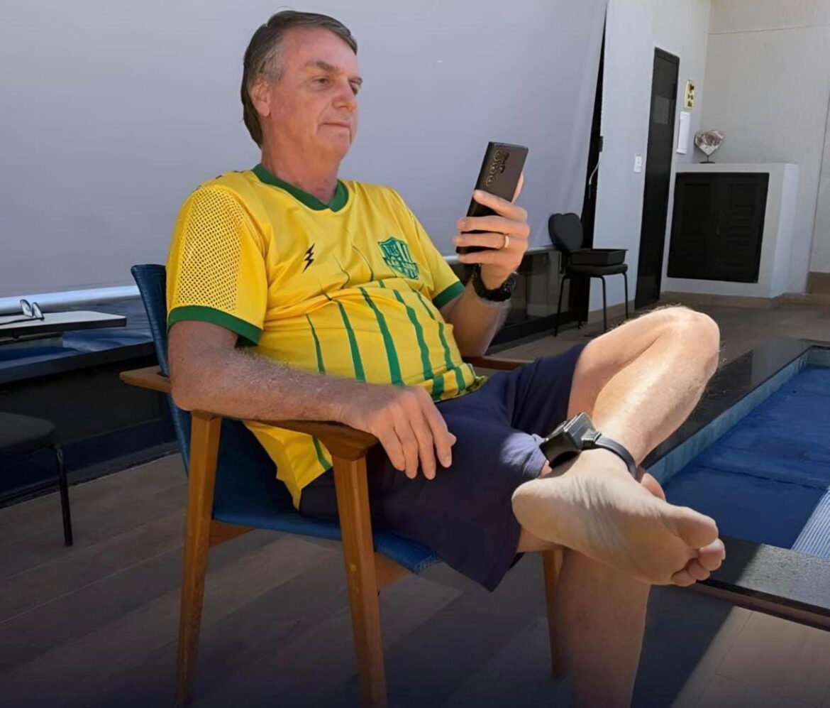 Bolsonaro admite à Polícia Federal ter usado ferro de solda para violar tornozeleira eletrônica