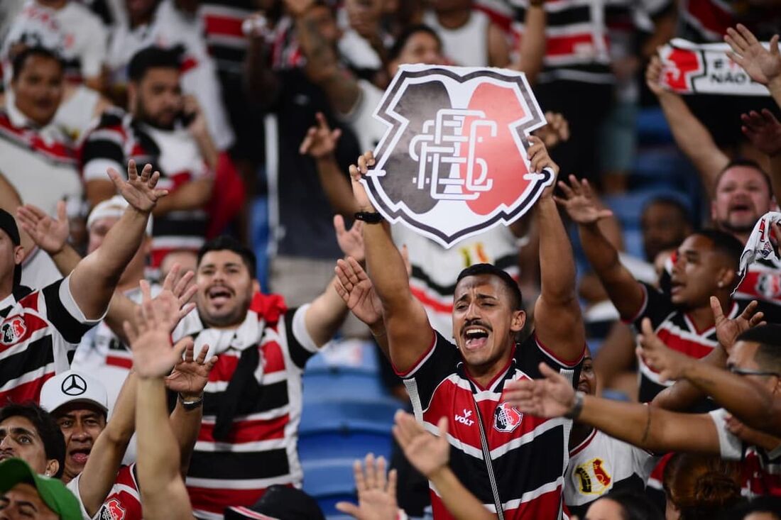 Pesquisa aponta Flamengo como time mais rejeitado do país; Santa Cruz aparece entre os dez