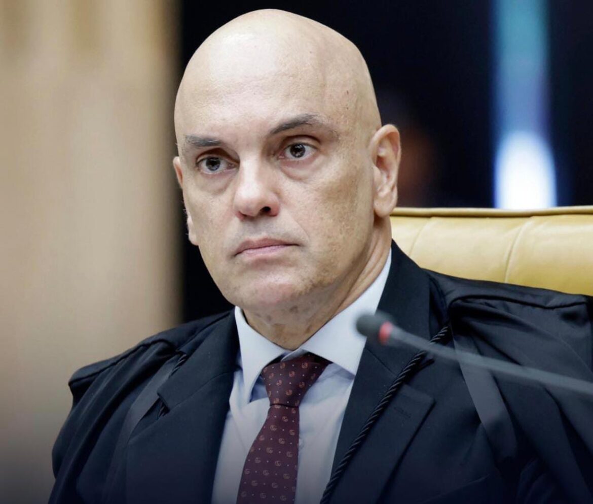 Alexandre de Moraes arquiva apuração sobre supostos bloqueios a eleitores nas eleições de 2022