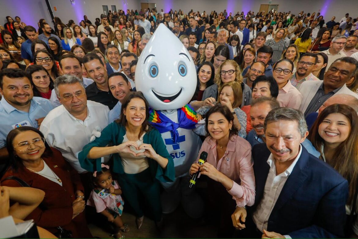 Governadora Raquel Lyra comanda acolhimento de mais de 1.600 novos residentes do SUS e lança programa Qualifica APS com entrega computadores para salas de vacinação de todo o Estado