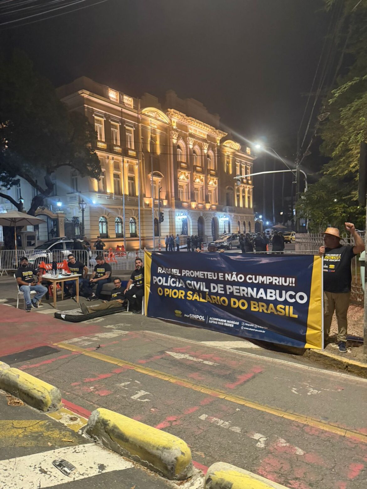 Policiais civis anunciam paralisação de 24h e cobram respeito do Governo de Pernambuco