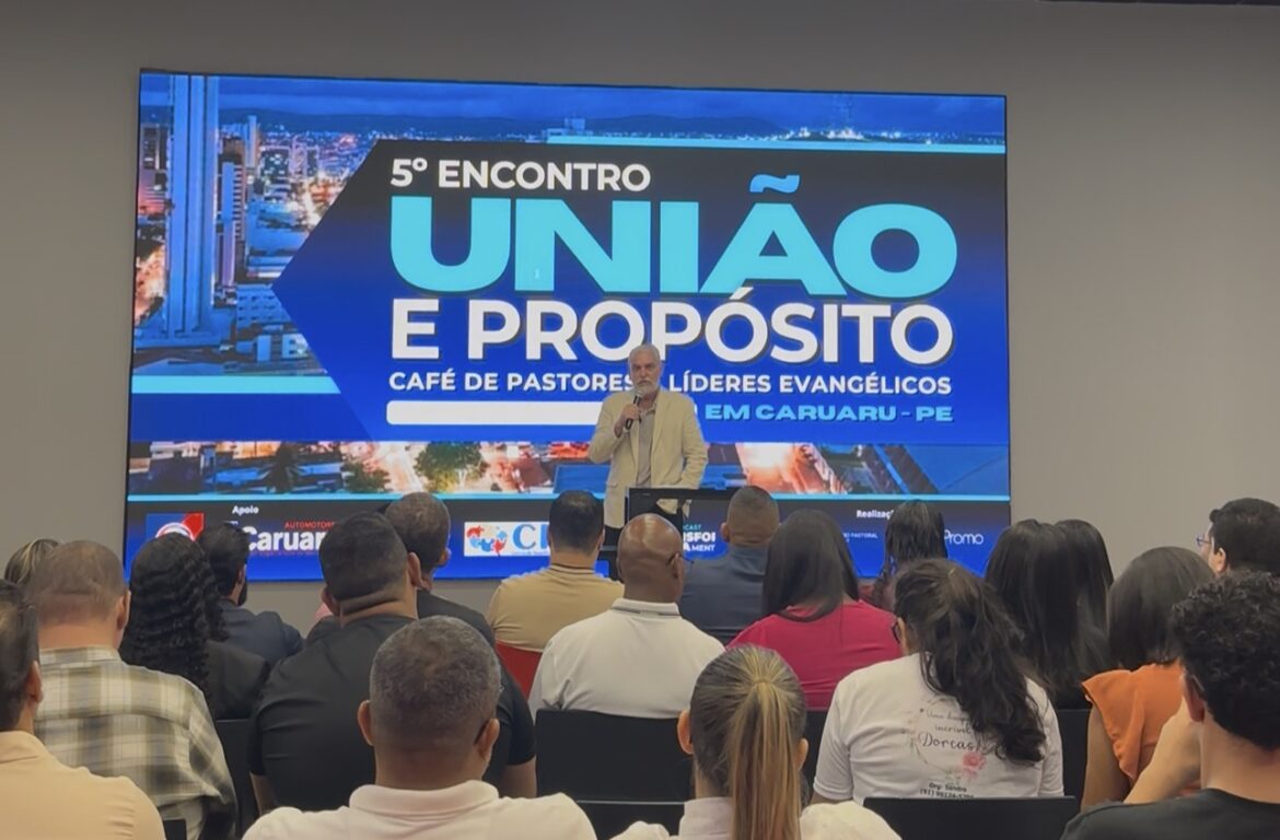 Silvio Nascimento participa de encontro com pastores e líderes evangélicos em Caruaru
