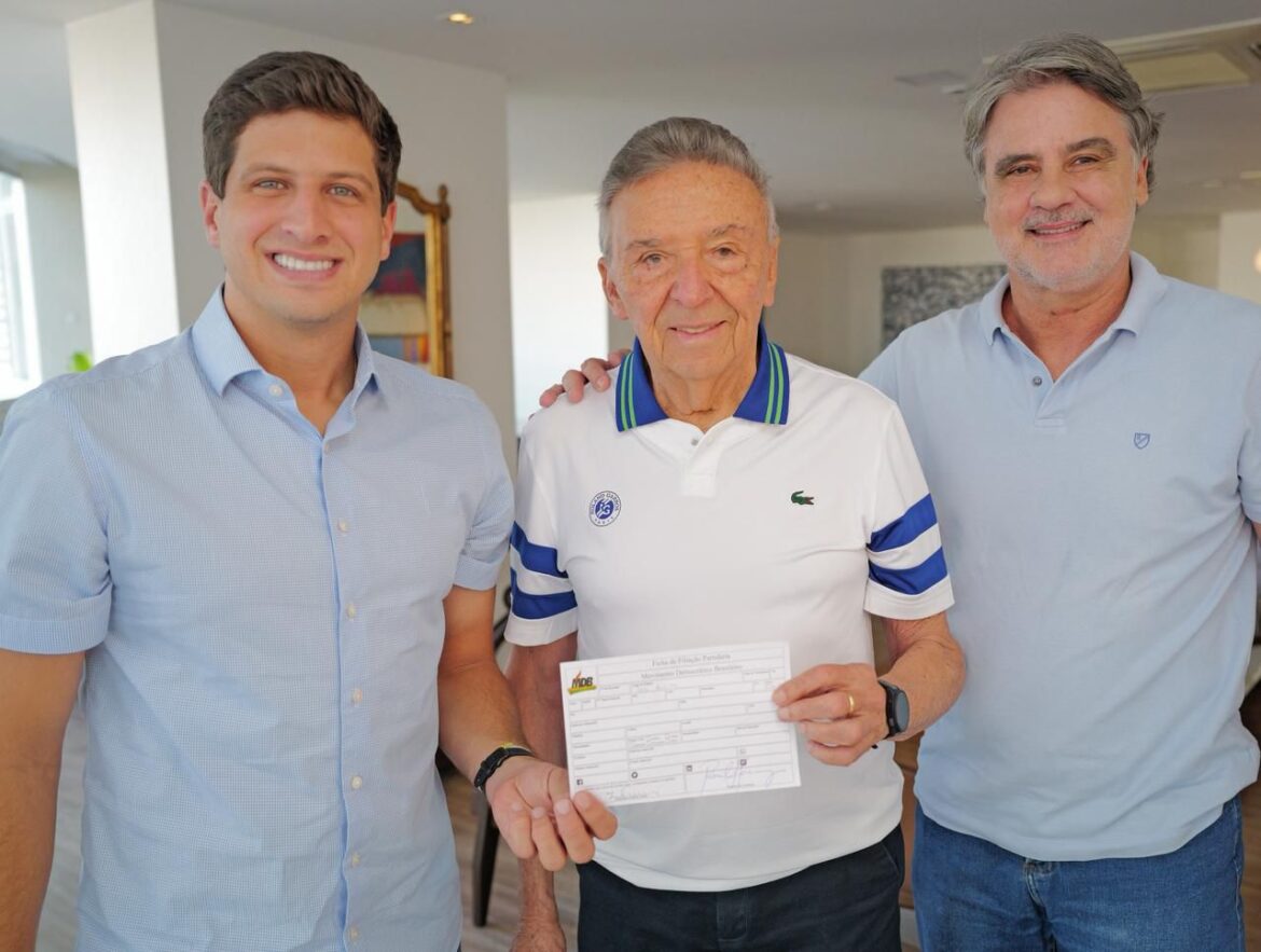 Zé Queiroz volta ao MDB e tenta recomeço político após derrotas recentes em Caruaru