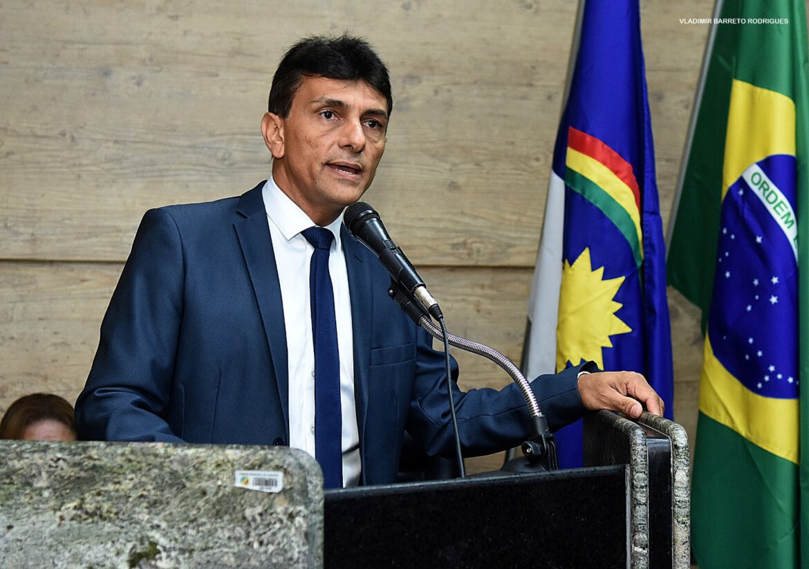 REQUERIMENTO APROVADO POR UNANIMIDADE: VEREADOR MANO DO SOM PROPÕE CLÍNICA DE EQUOTERAPIA EM CARUARU