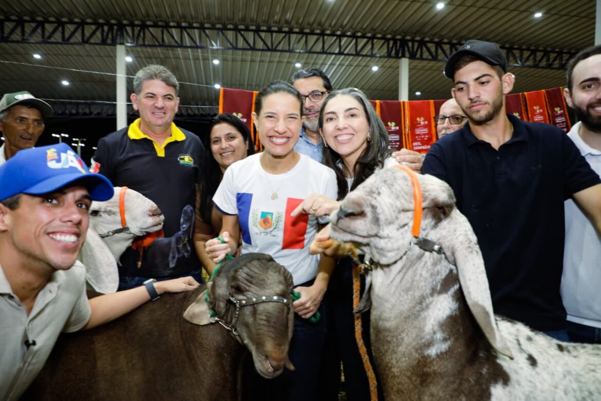 Em Dormentes, durante a Caprishow 2026, governadora Raquel Lyra inaugura requalificação do Pátio de Feiras e Eventos e celebra certificação do Berganês como primeira raça ovina originária de Pernambuco