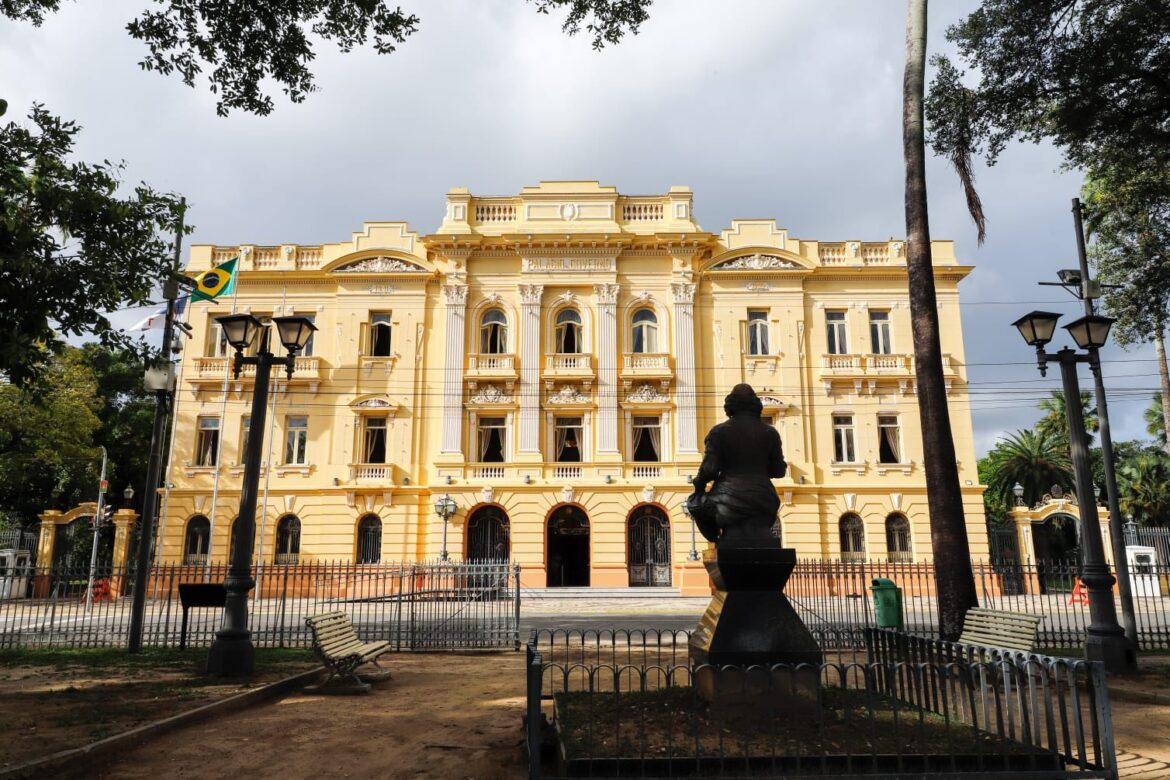 Governo de Pernambuco decreta expediente reduzido na próxima segunda-feira (29)